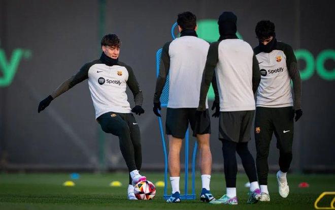 瓦伦西亚迎国王杯关键赛，赛前回应争议，更衣室稳定，球队文化再被提及的简单介绍