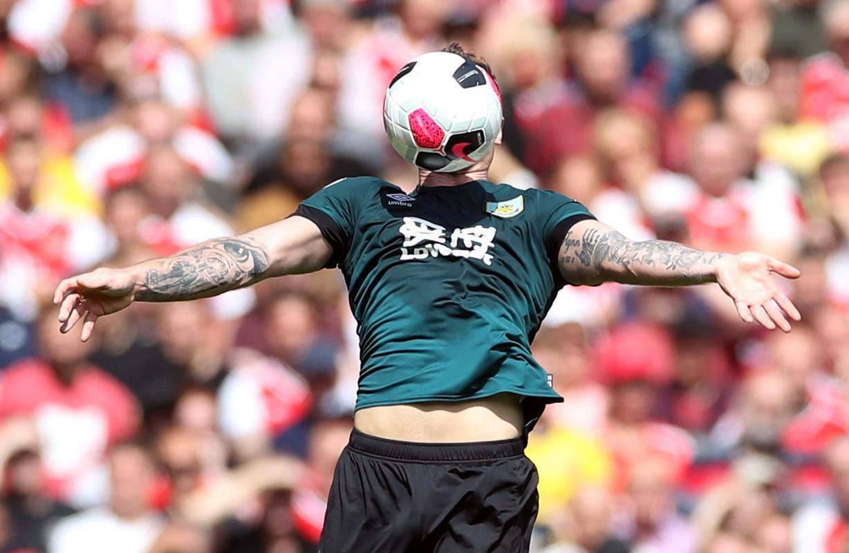 九游官网平台-里尔训练开放日,转会期迎来里程碑引欢呼,亚冠在即,阵容厚度经受考验的简单介绍