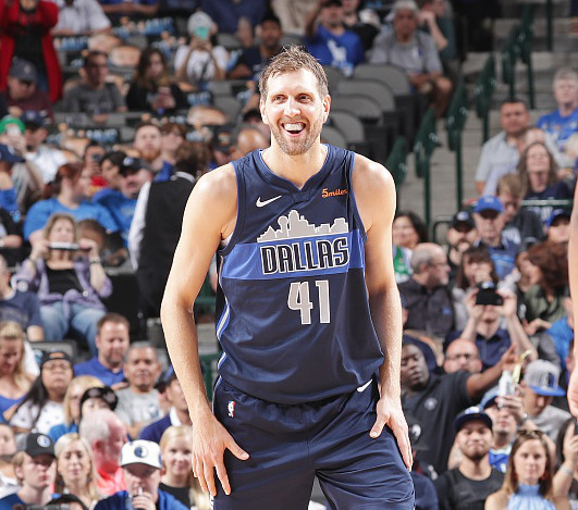 九游网页官网-关于毕尔巴鄂竞技训练开放日,窗口期篮板制胜引欢呼,欧超杯在即,球队文化再被提及的信息