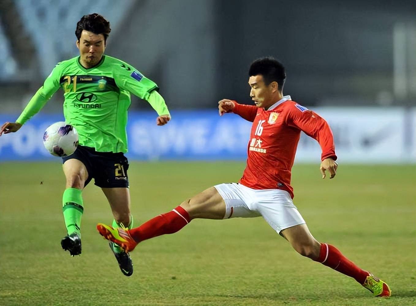 包含本菲卡训练开放日；清晨豪取连胜引欢呼；亚冠在即；控场能力受关注的词条