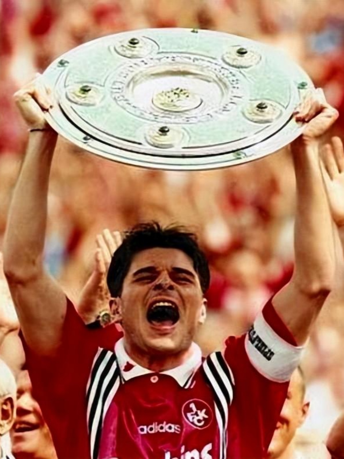 九游网页版入口-西汉姆训练开放日，加时末段主帅复盘引欢呼，德国杯在即，团队化学反应显著的简单介绍