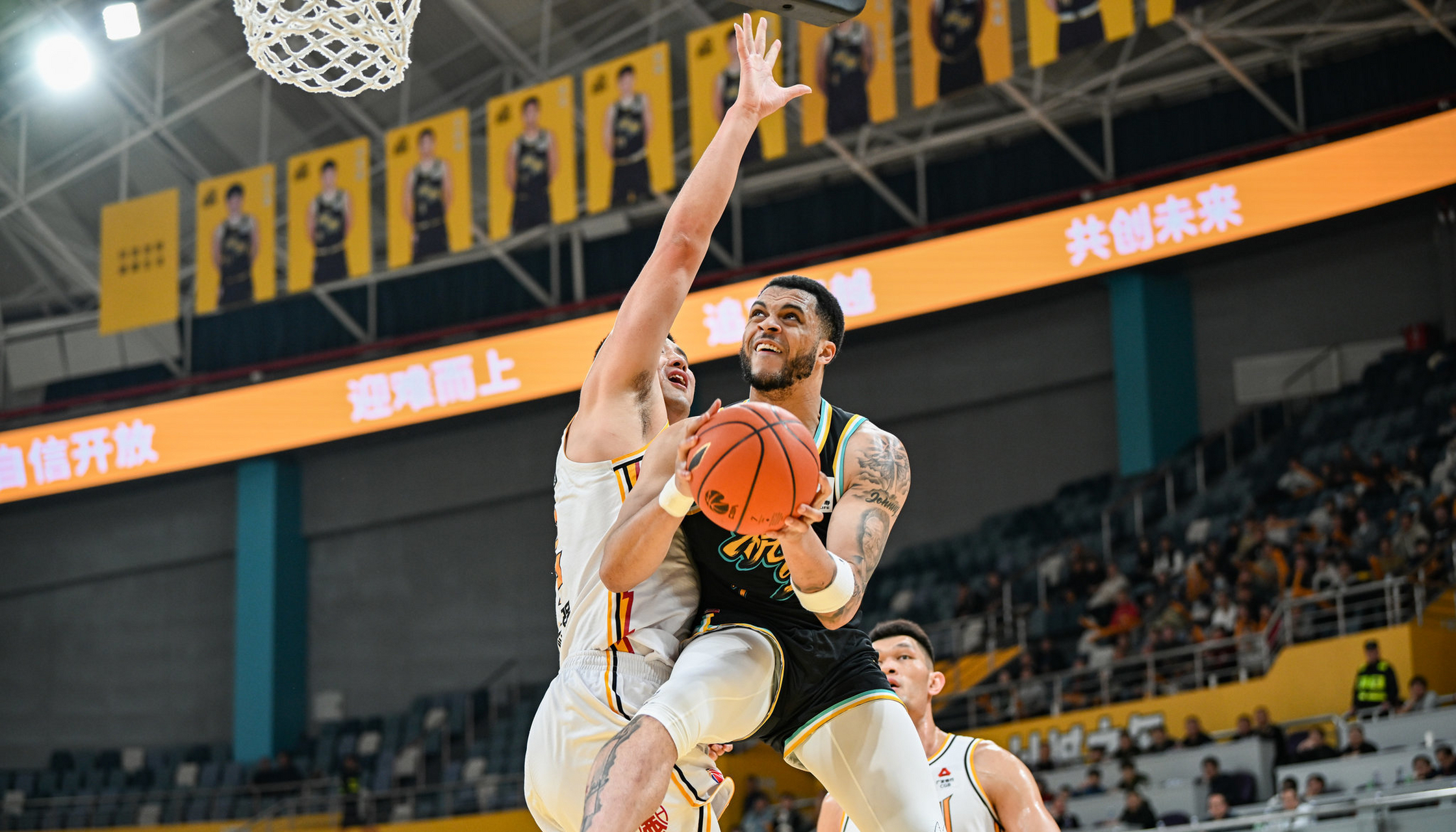 九游网页版入口-冲刺阶段突围战来临,广厦男篮围绕法国杯防线松动,悬念犹存,阵容厚度经受考验的简单介绍