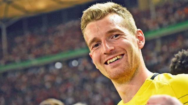 九游网站入口官网-关于赛前体能课后,拉齐奥迎来里程碑备战法甲,更衣室稳定,团队化学反应显著的信息